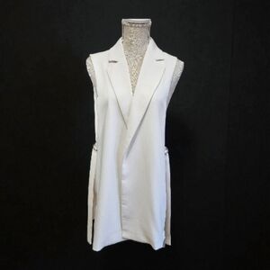 Nicole Miller Cream Sleeveless Vest